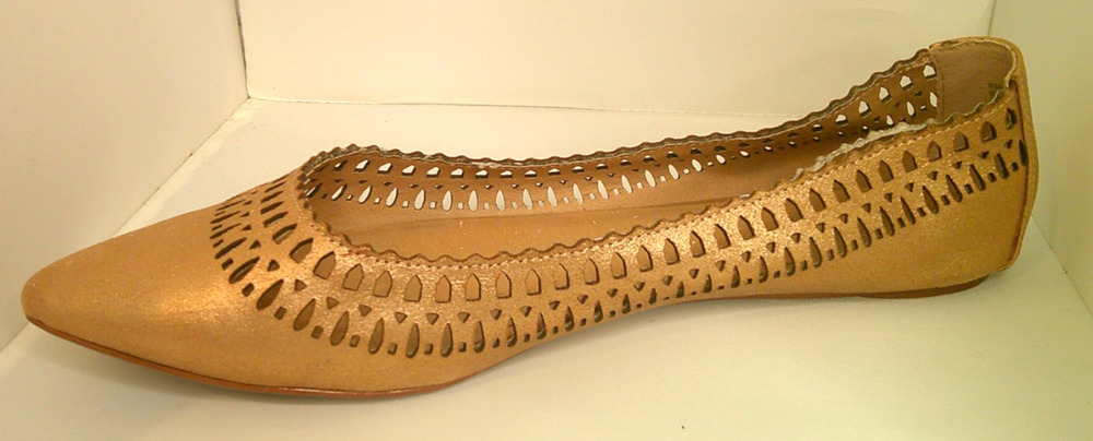 Joe's Jeans Laser Cut Pointed Toe Ballet Flats Gold Women's 9.5 Style# JJF16WDS2